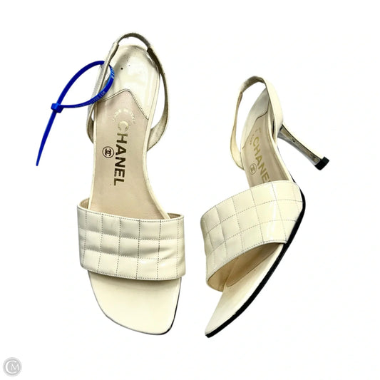 Shoes Luxury Designer By Chanel In Cream, Size: 6.5