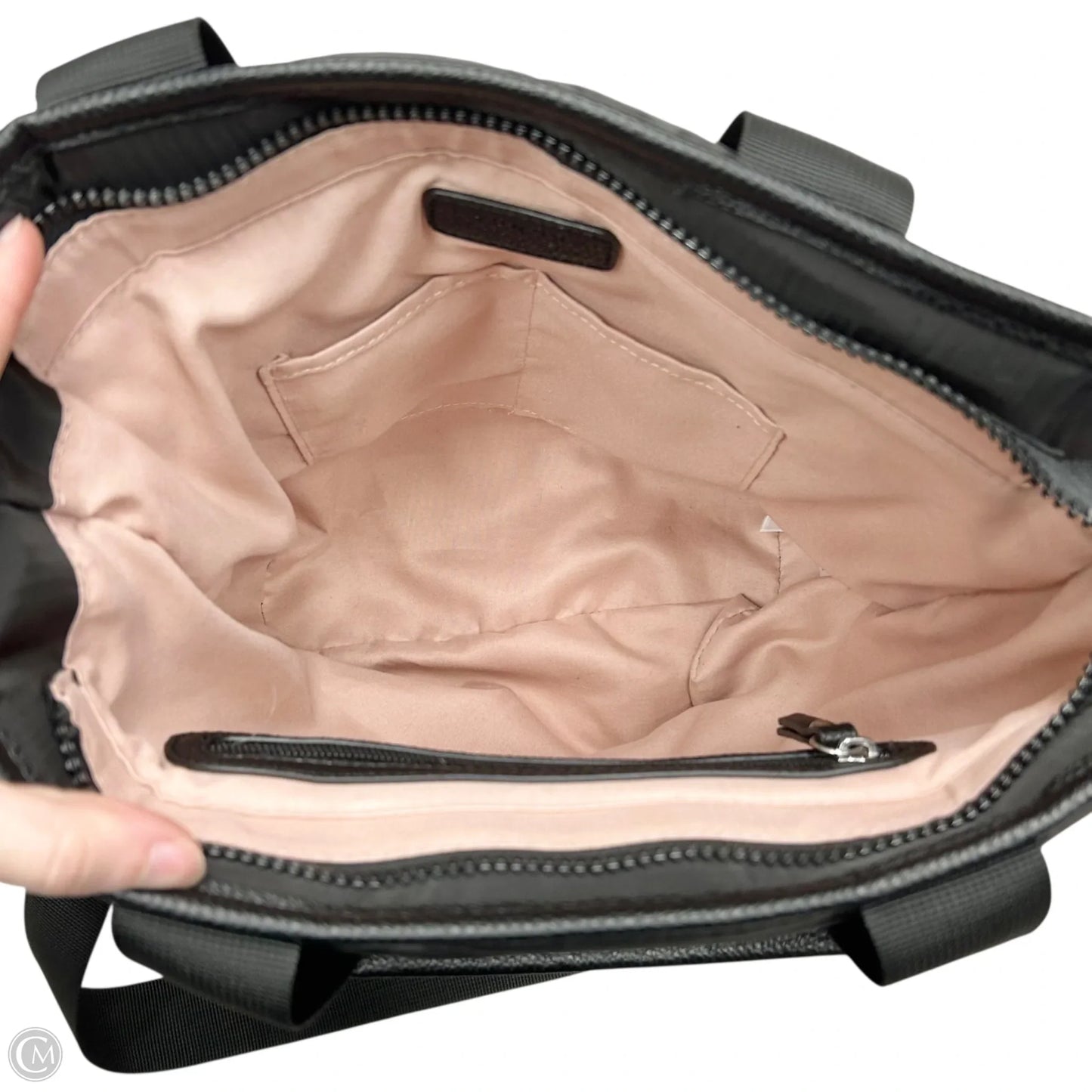 Handbag By Laundry, Size: Medium