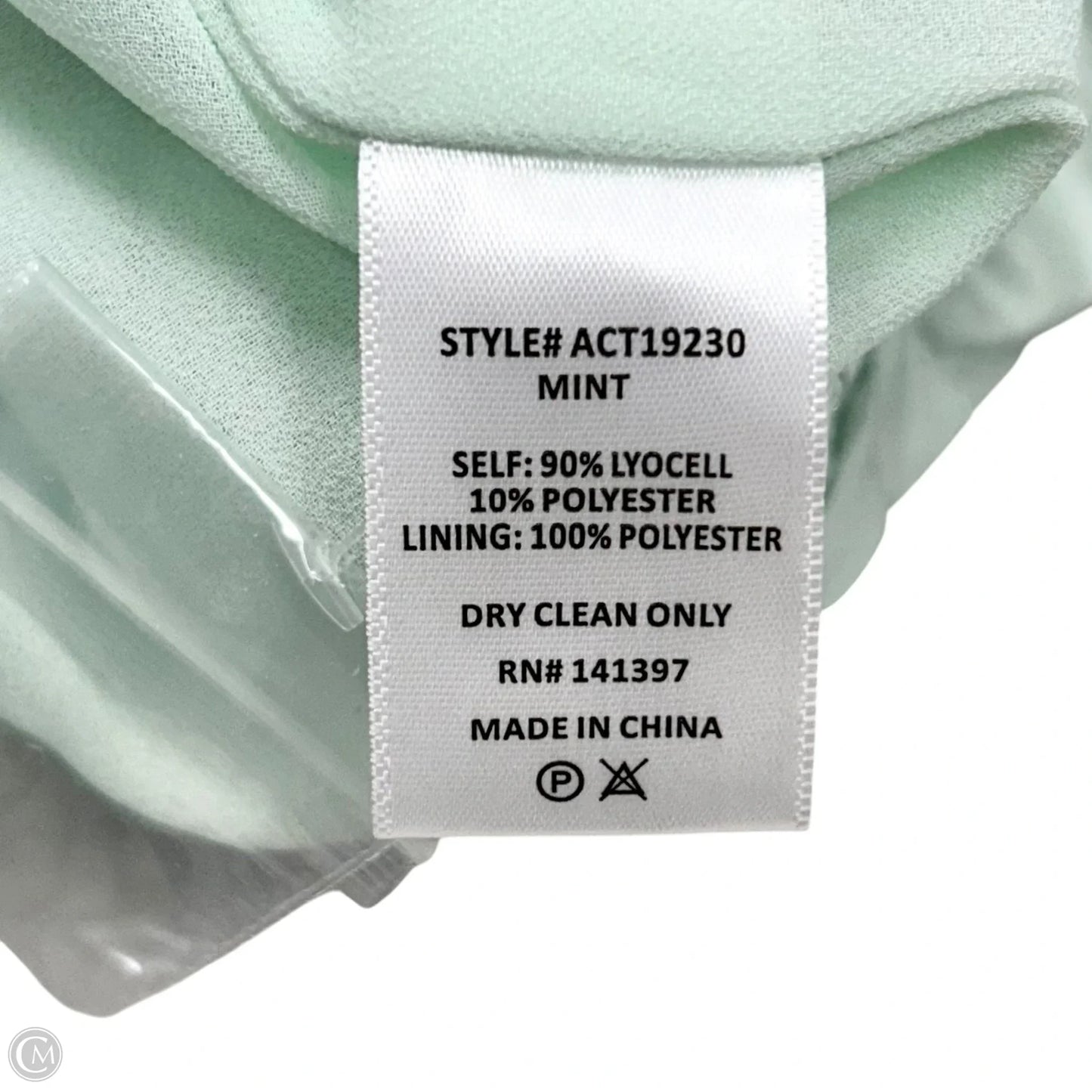Top Long Sleeve By Astr In Green, Size: Xs