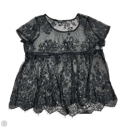 Top Short Sleeve By Torrid In Black, Size: 3x