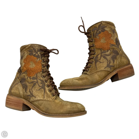 Boots Combat By Taos In Tan, Size: 6/6.5