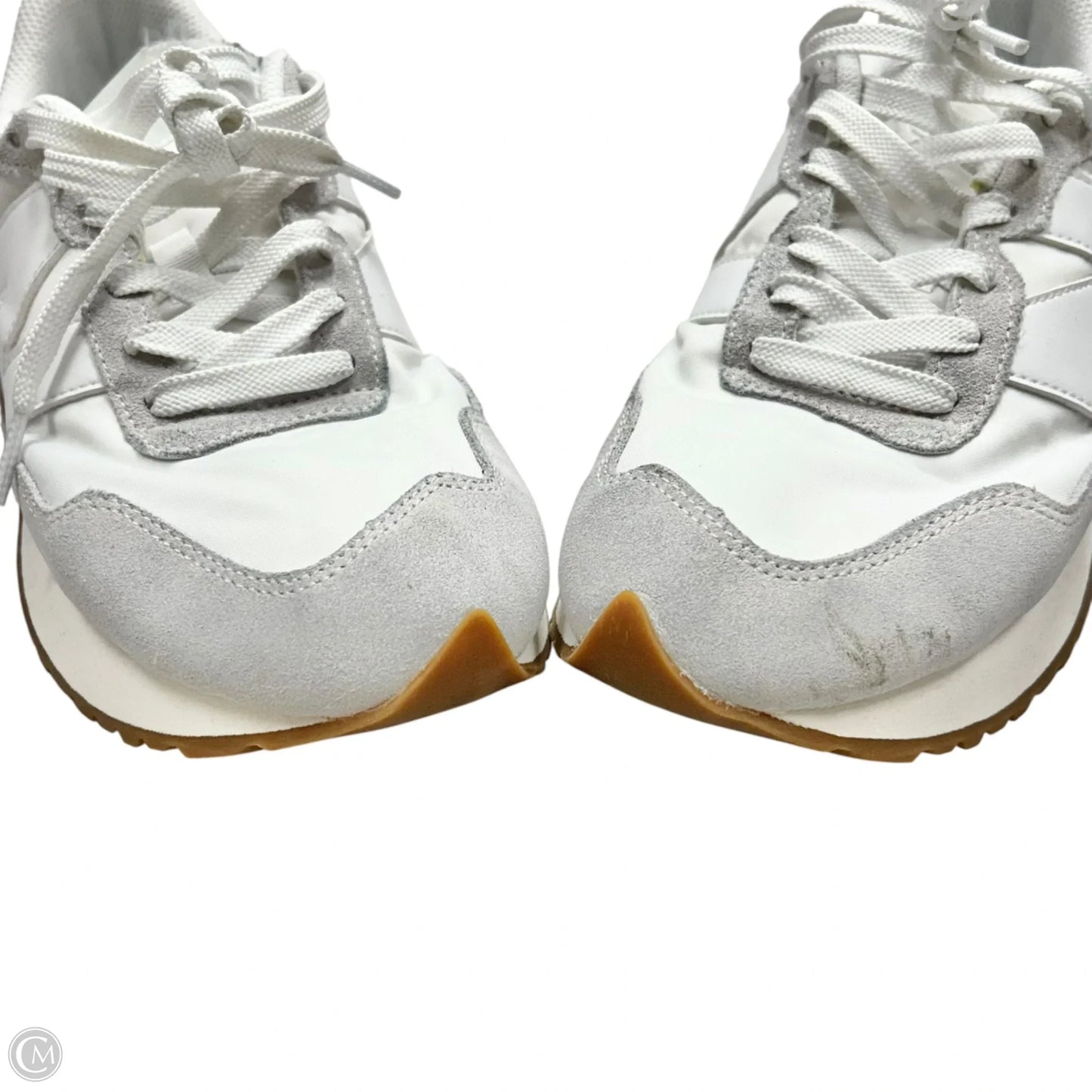 Shoes Athletic By New Balance In Grey & White, Size: 9.5