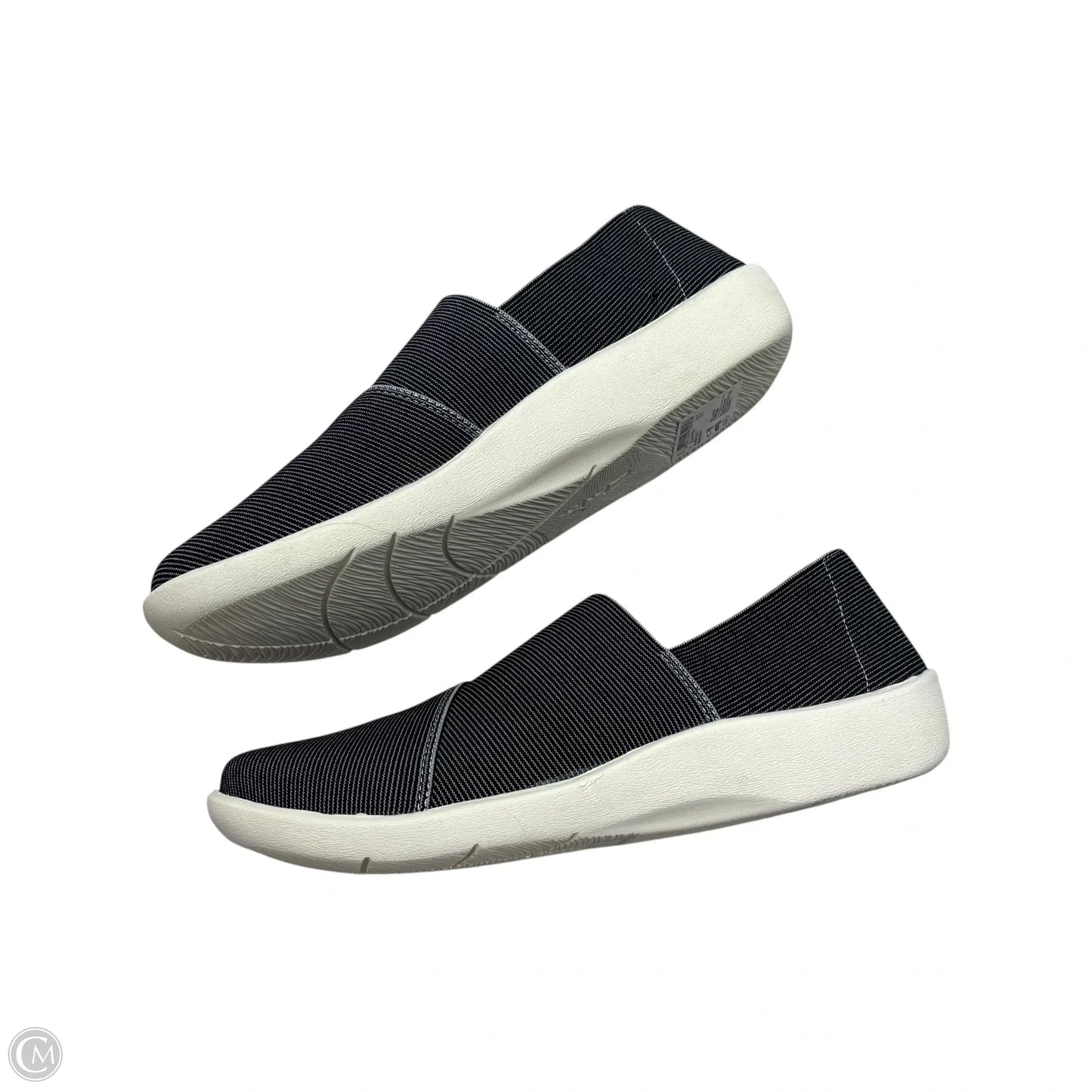 Shoes Flats By Clarks In Grey, Size: 6