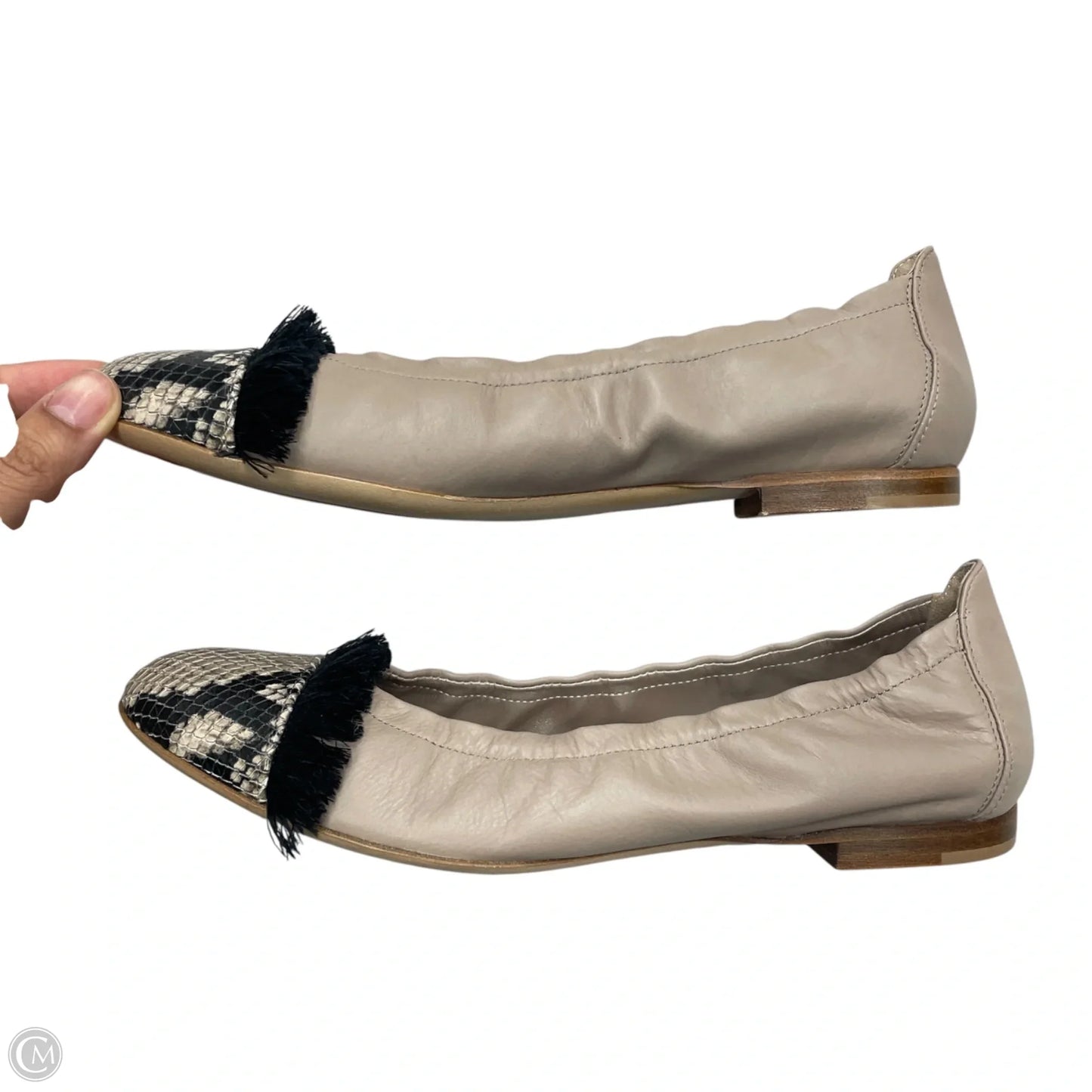 Shoes Flats By Agl In Taupe, Size: 7.5