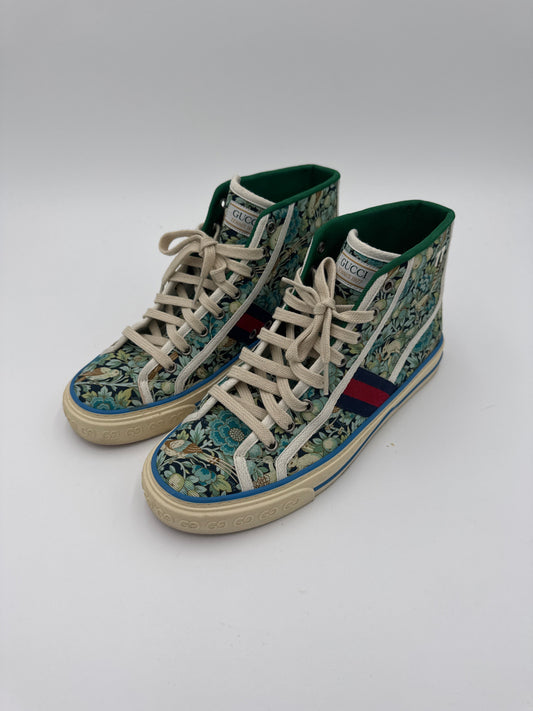 Shoes Luxury Designer By Gucci In Multi, Size:9