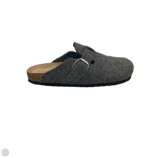 Shoes Flats By Maurices In Grey, Size: 10