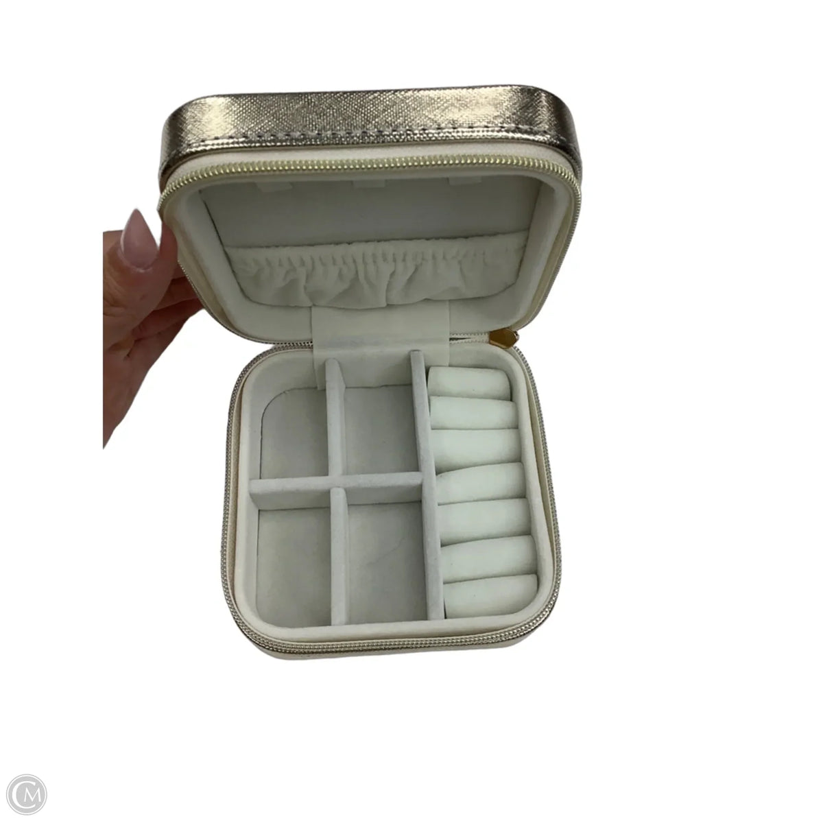 Jewelry Case By Clothes Mentor, Size: