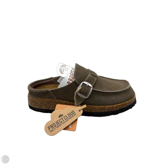 Shoes Flats By Project Cloud In Brown, Size: 8