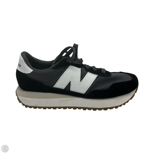 Shoes Sneakers By New Balance In Grey & White, Size: 8