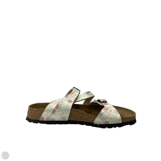 Sandals Flats By Birkenstock In Floral Print, Size: 11