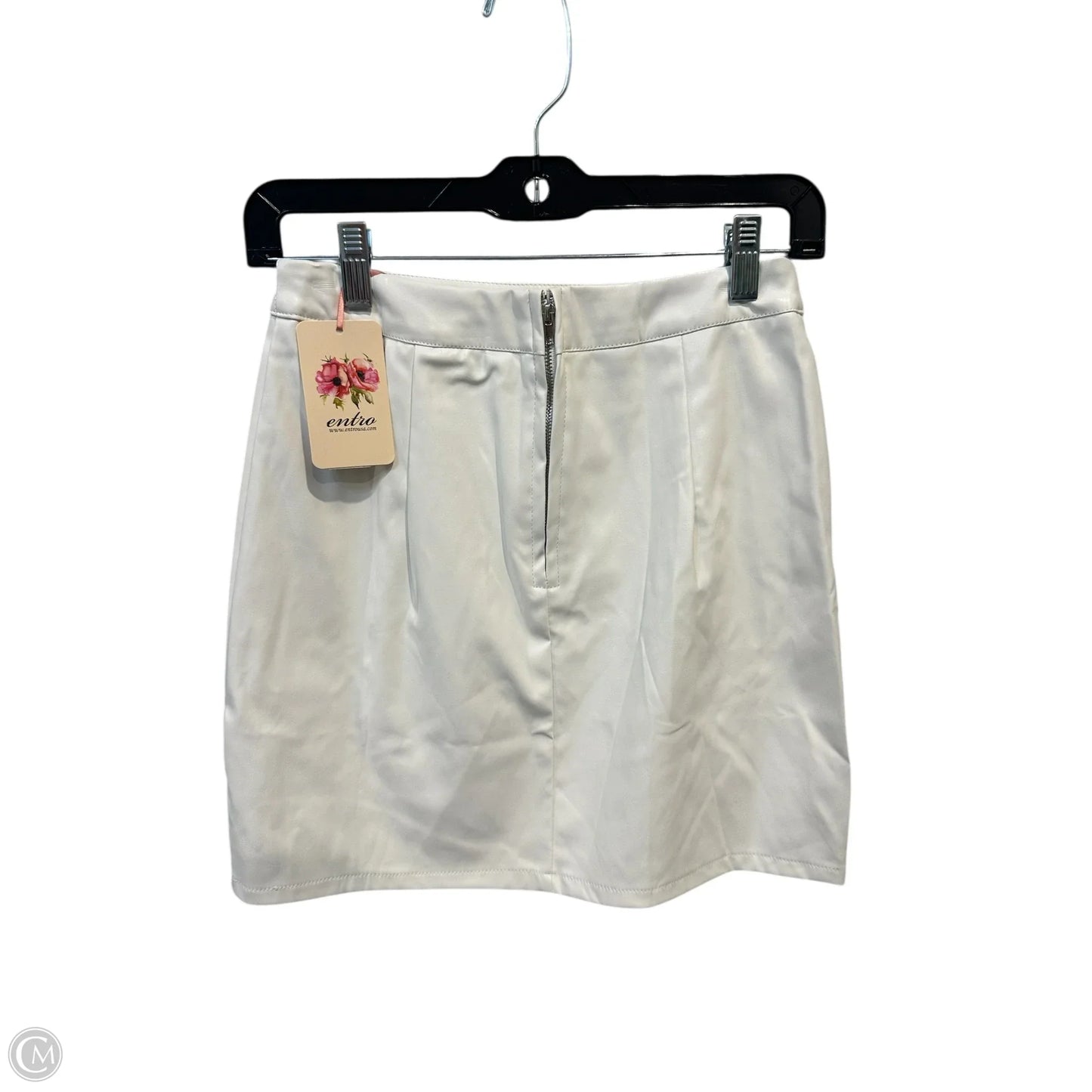 Skirt Mini & Short By Entro In White, Size: S