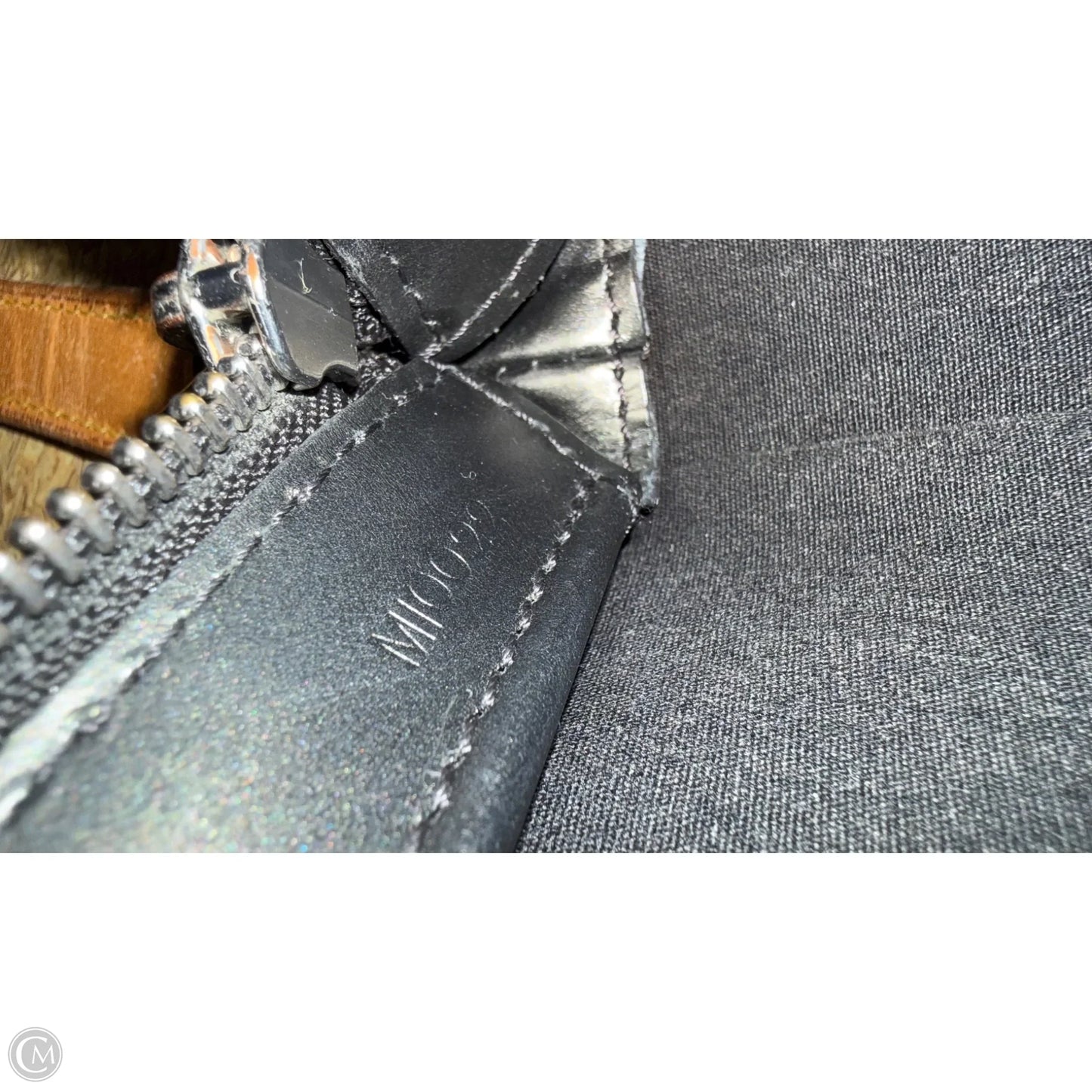 Handbag Luxury Designer By Louis Vuitton, Size: Small