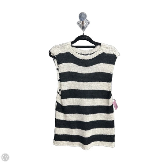 Sweater Short Sleeve By Clothes Mentor In Black & White, Size: S