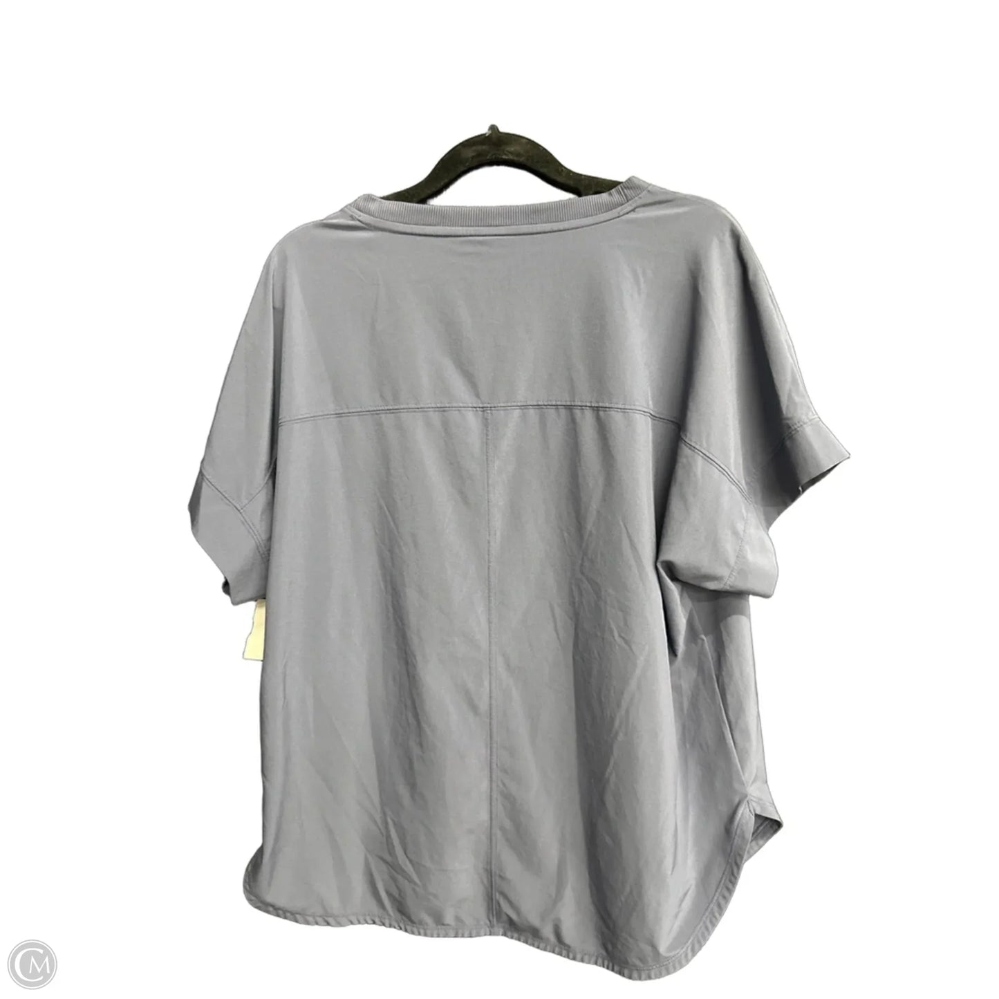 Top Short Sleeve By Stylus In Grey, Size: L