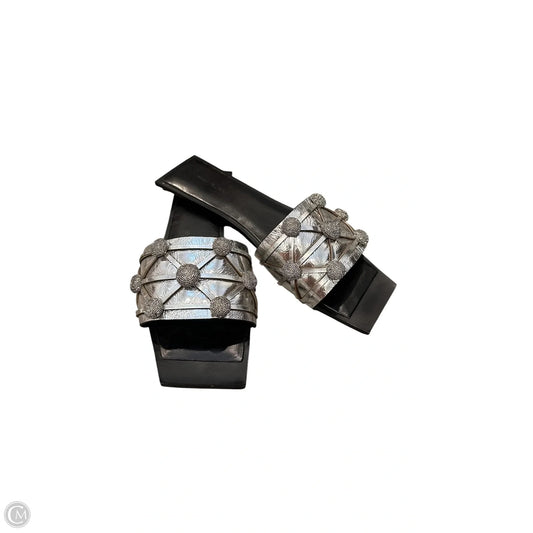 Sandals Designer By Tory Burch In Black & Silver, Size: 9.5