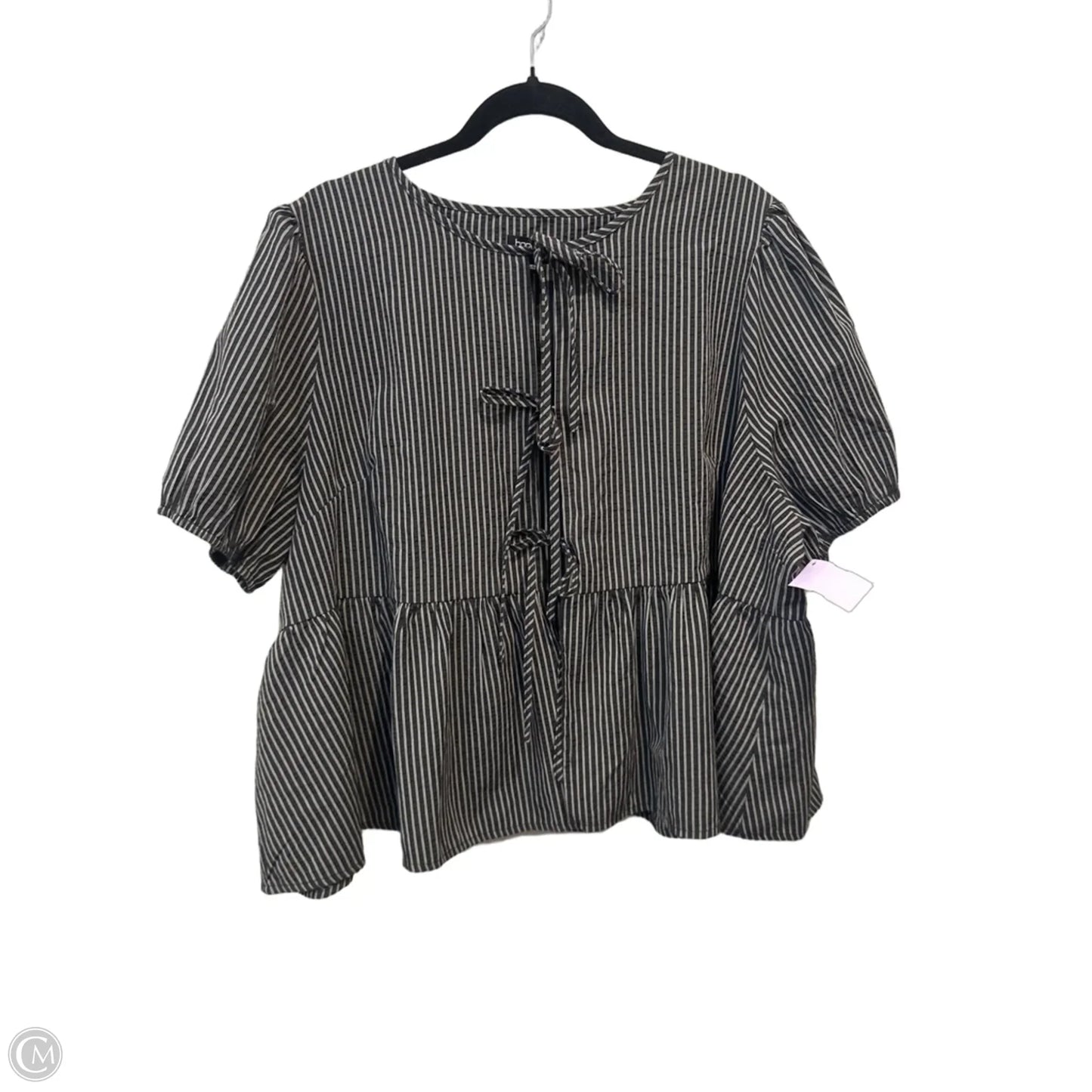 Top Short Sleeve By Boohoo Boutique In Striped Pattern, Size: 3x