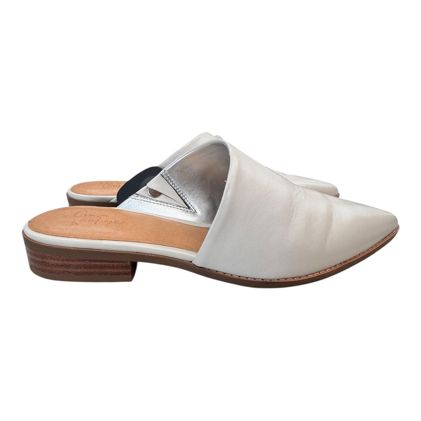 Shoes Flats By Crown Vintage In Cream, Size:9