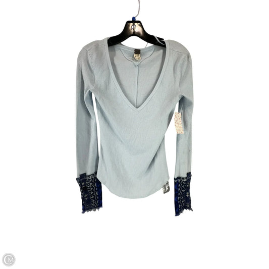 Top Long Sleeve By We The Free In Blue, Size: M