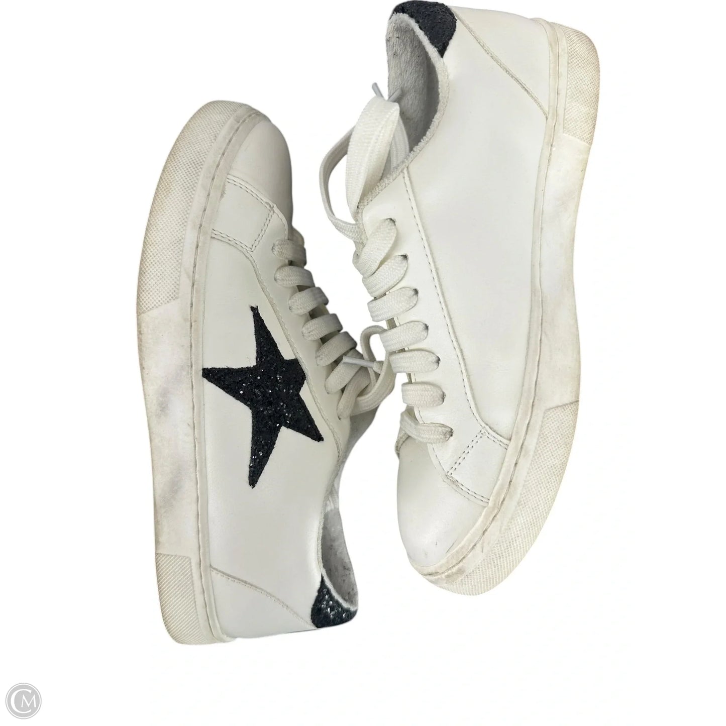 Shoes Sneakers By Steve Madden In White, Size: 7