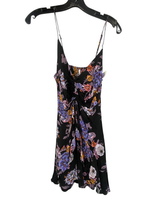 Dress Casual Short By Free People  Size: S