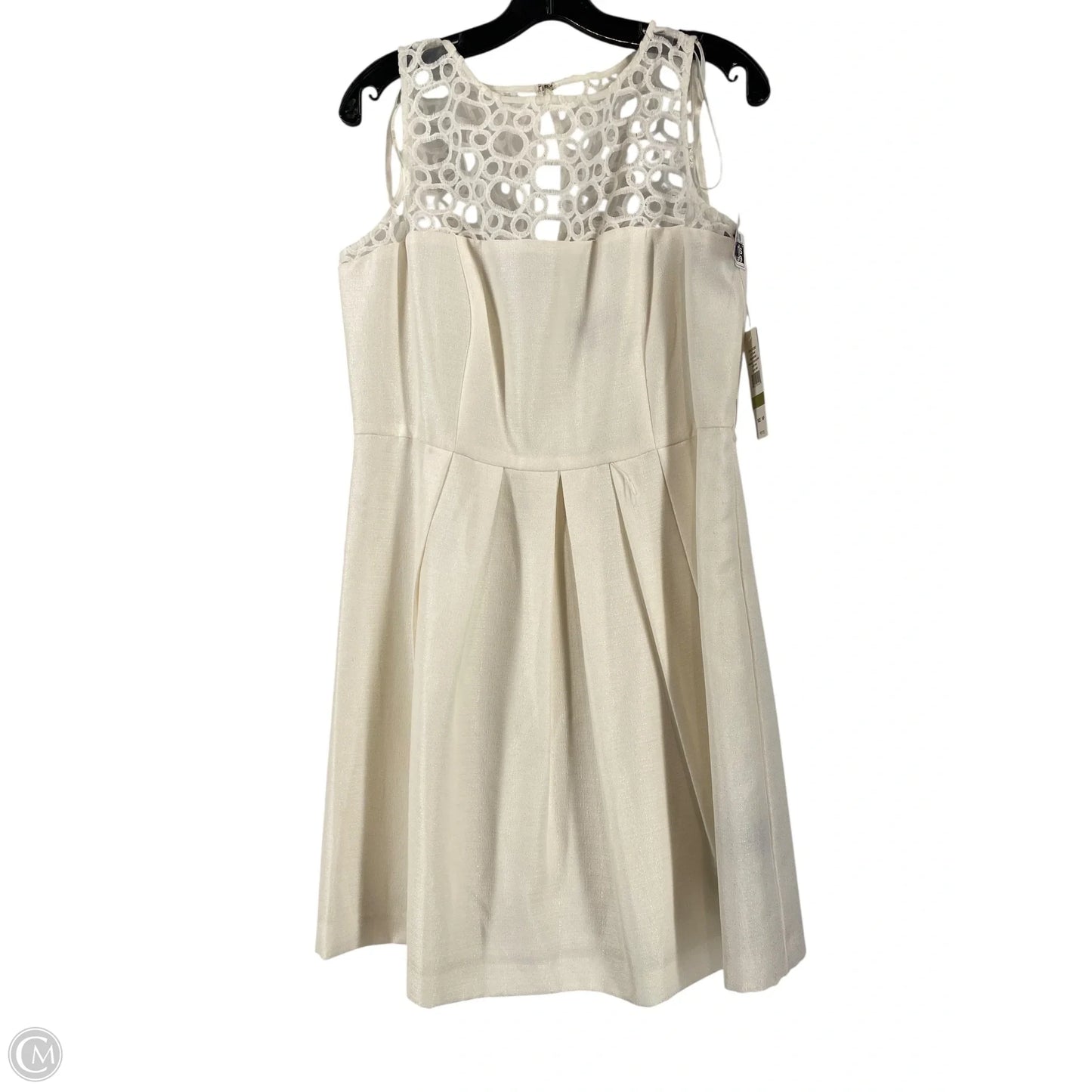 Dress Casual Short By Cmc In White, Size: 14