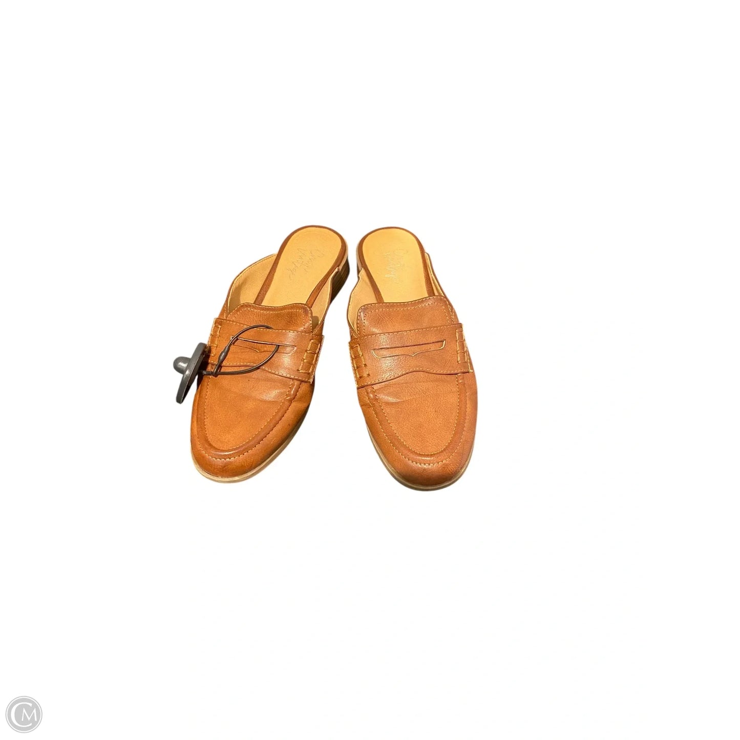 Shoes Flats By Crown Vintage In Brown, Size: 6.5