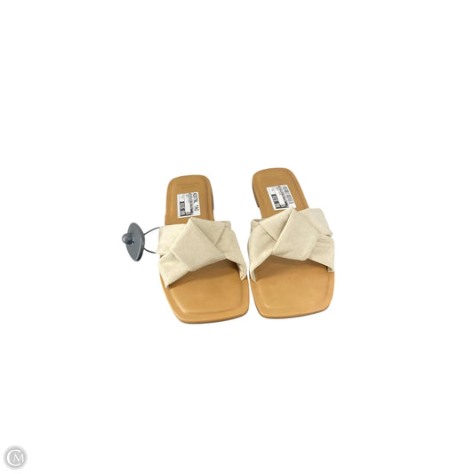 Sandals Flats By Abercrombie And Fitch In Cream, Size: 10