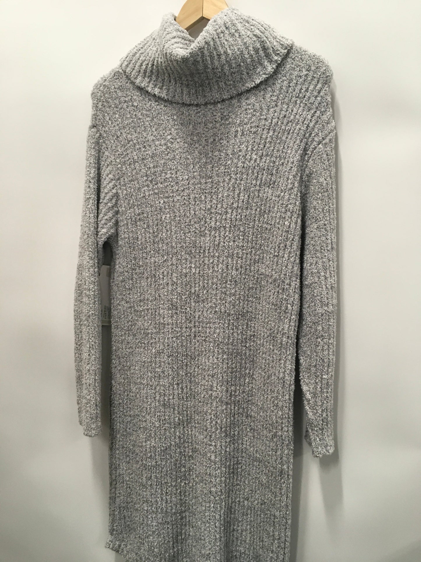 Dress Casual Short By Clothes Mentor In Grey, Size: M