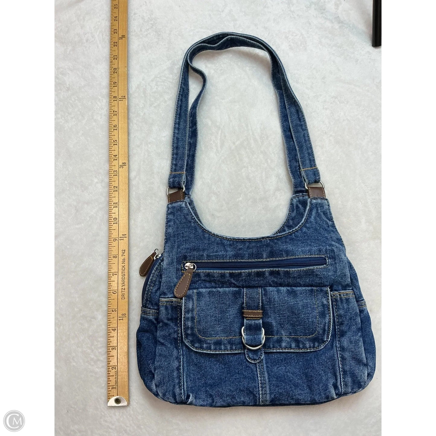 Crossbody By Clothes Mentor, Size: Medium