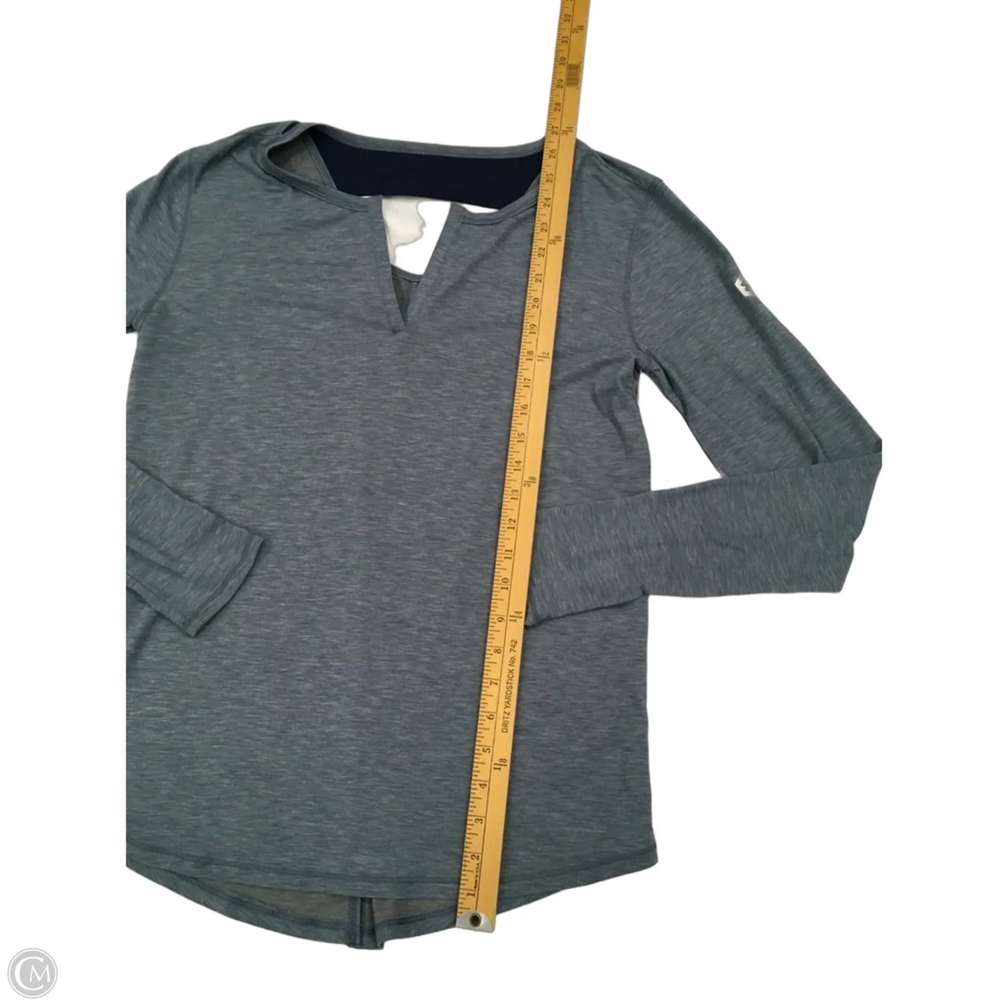 Athletic Top Long Sleeve Crewneck By Under Armour In Blue, Size: S