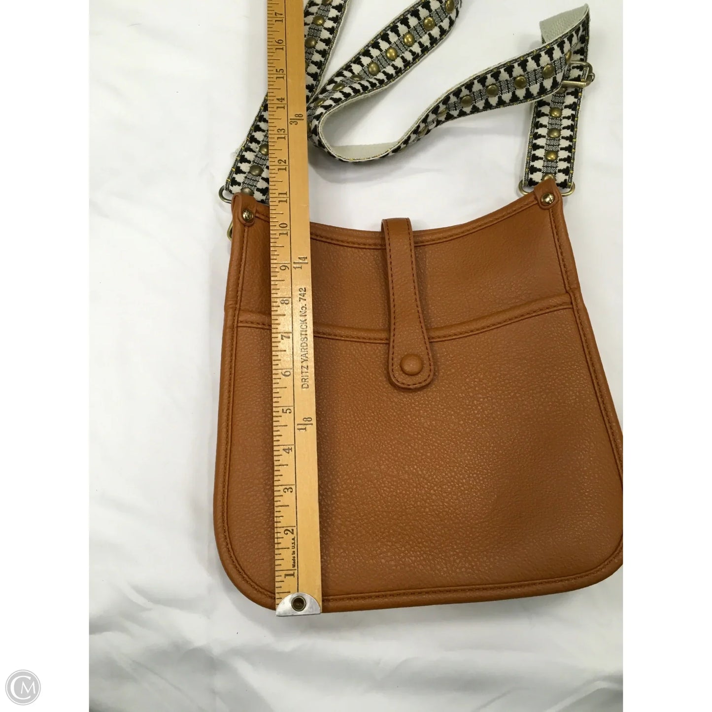 Crossbody By Clothes Mentor, Size: Large