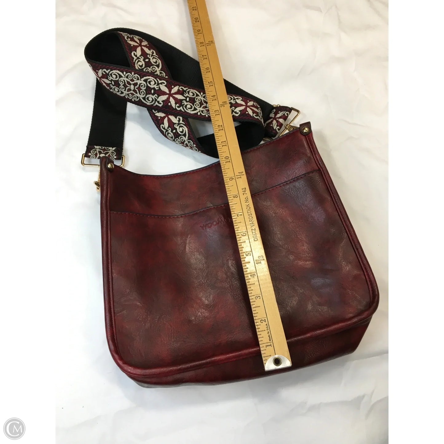 Crossbody By Clothes Mentor, Size: Large