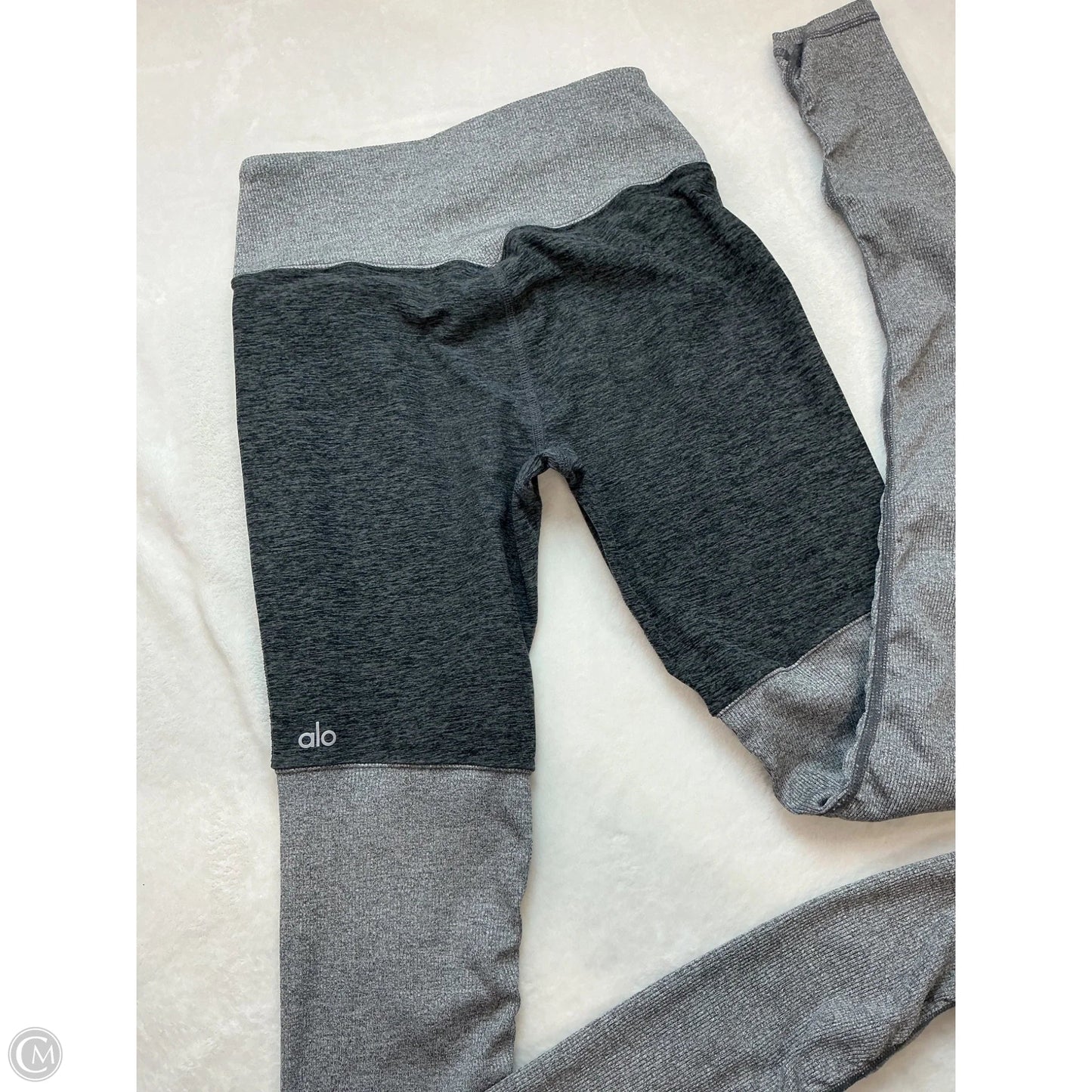 Athletic Leggings By Alo In Grey, Size: M