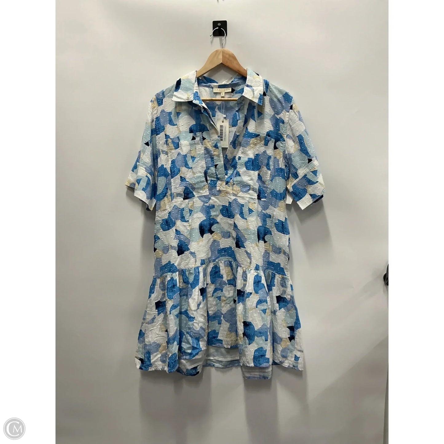 Dress Casual Short By Clothes Mentor In Blue & White, Size: L