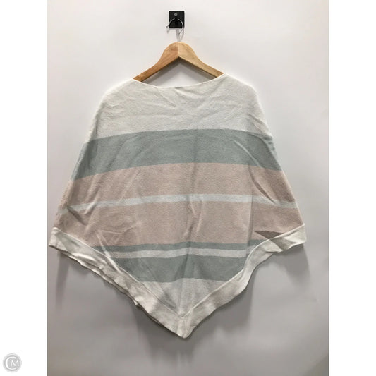 Poncho By Barefoot Dreams In White, Size: Osfm