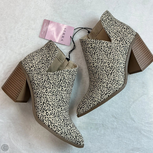 Boots Ankle Heels By Serra In Animal Print, Size: 7
