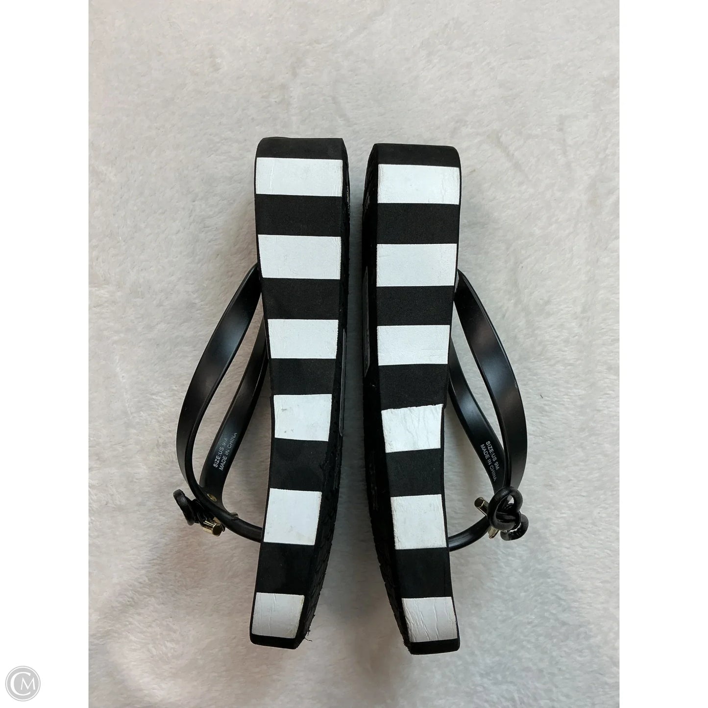 Sandals Designer By Kate Spade In Striped Pattern, Size: 9