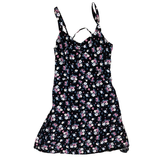Dress Casual Short By Hollister In Floral Print, Size:M