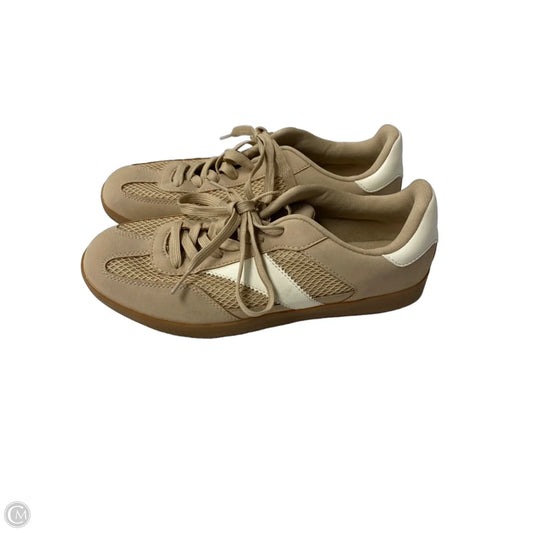 Shoes Sneakers By Serra In Tan, Size: 10