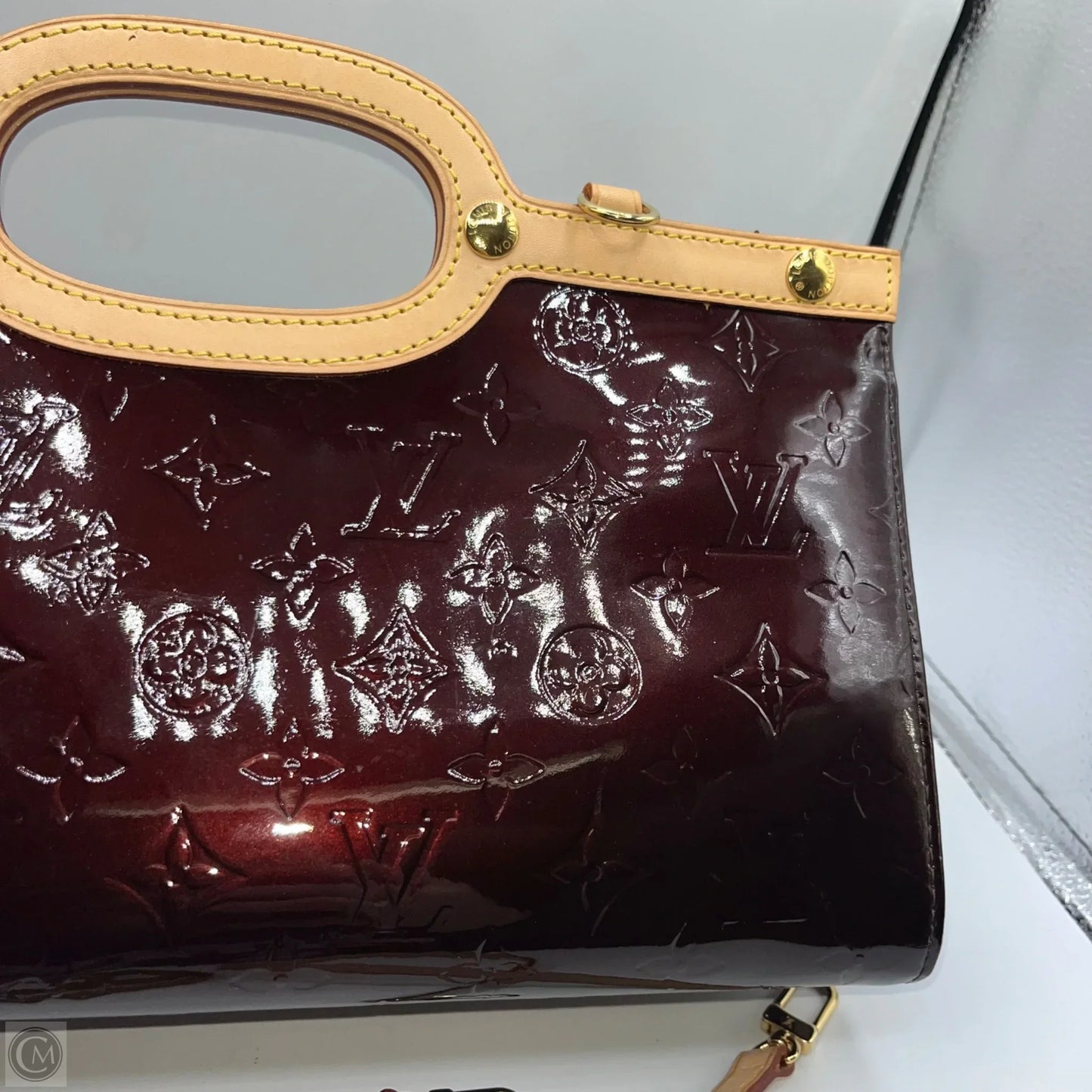 Handbag Luxury Designer By Louis Vuitton, Size: Medium