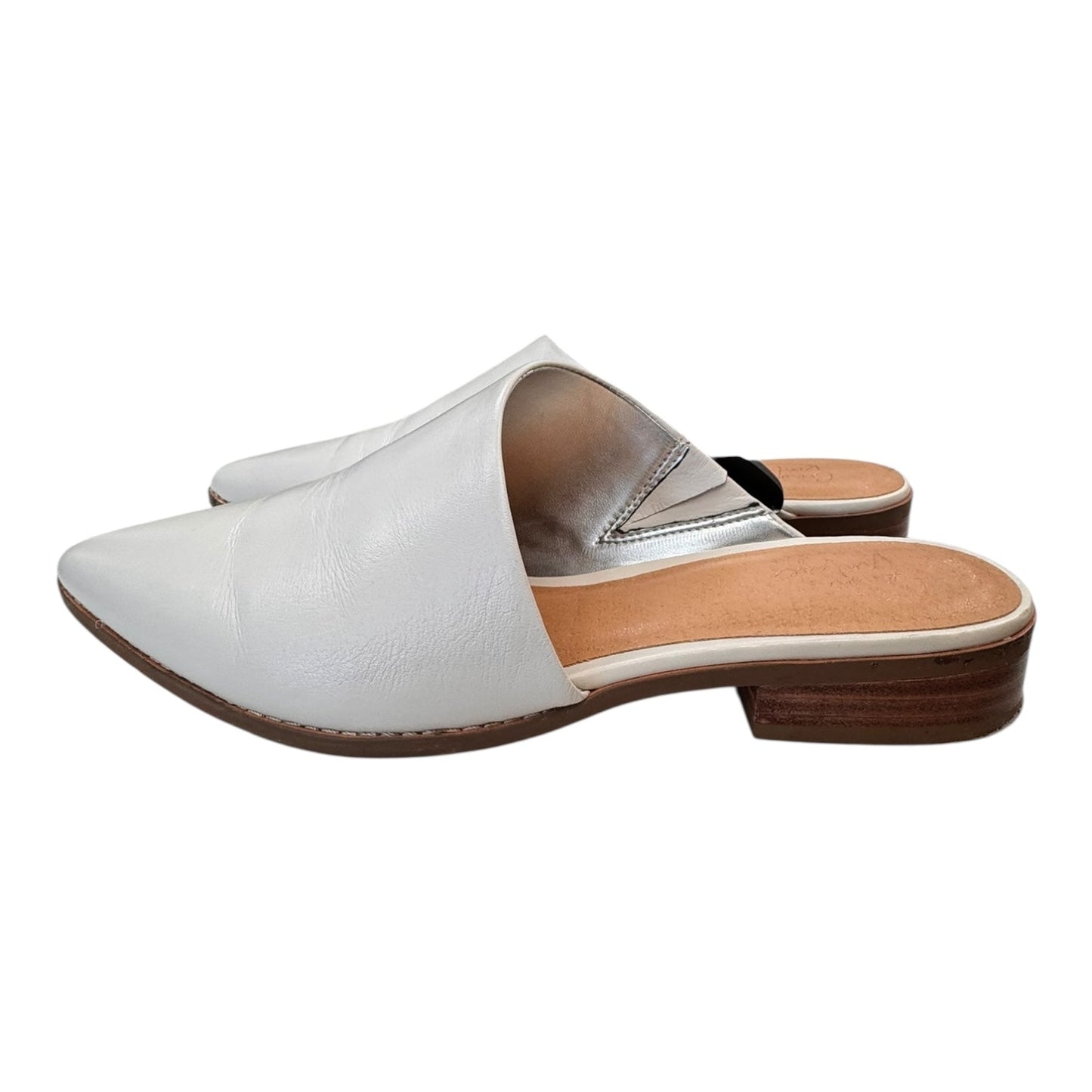 Shoes Flats By Crown Vintage In Cream, Size:9