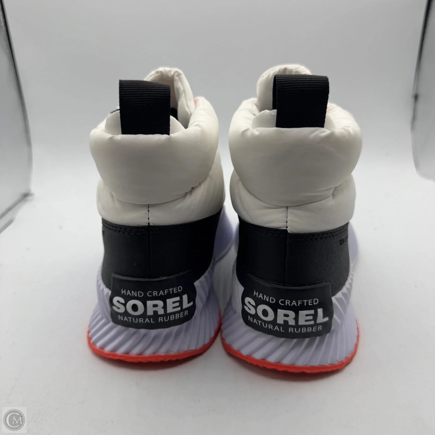 Shoes Sneakers By Sorel In White, Size: 6.5