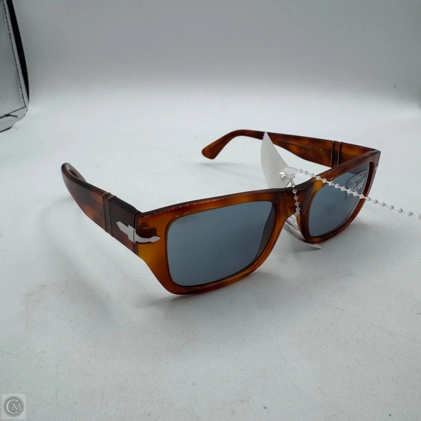 Sunglasses Designer By Cma
