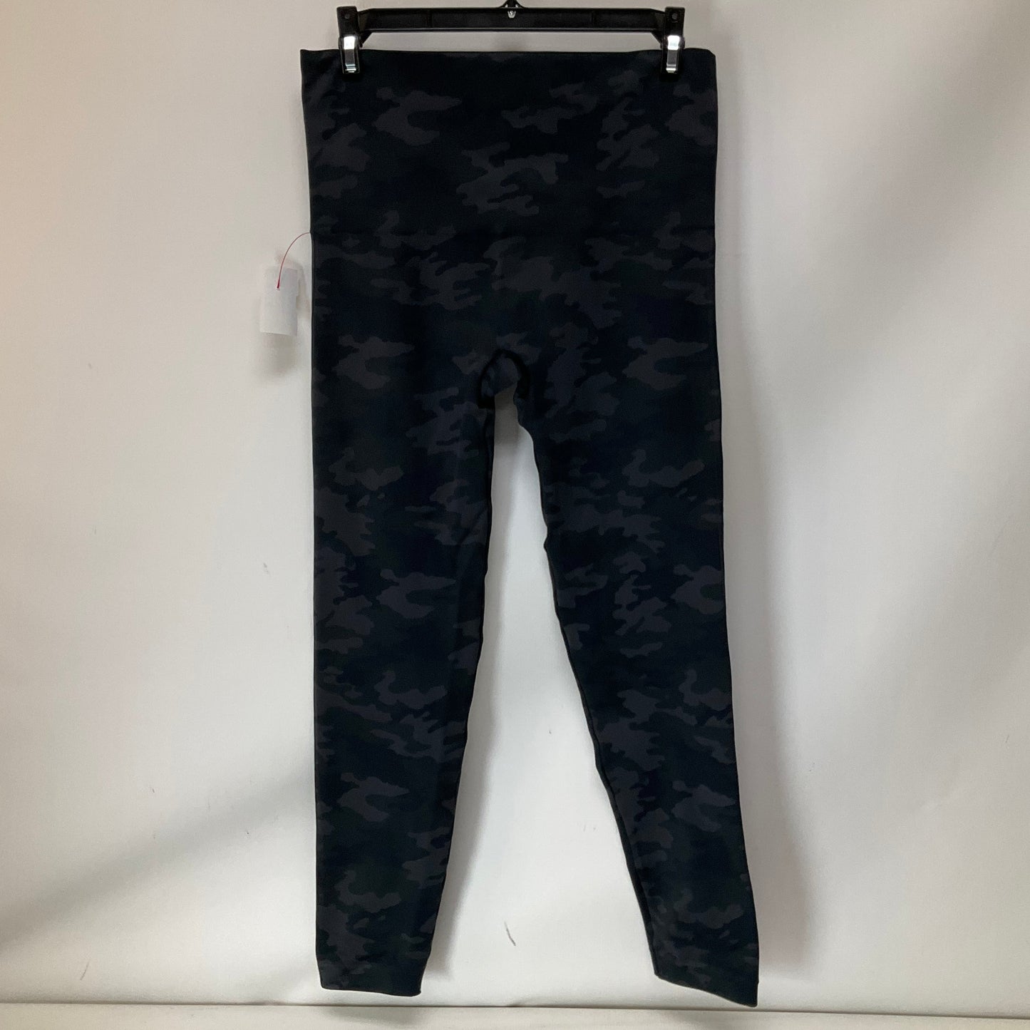 Athletic Leggings By Spanx In Camouflage Print, Size: Xl