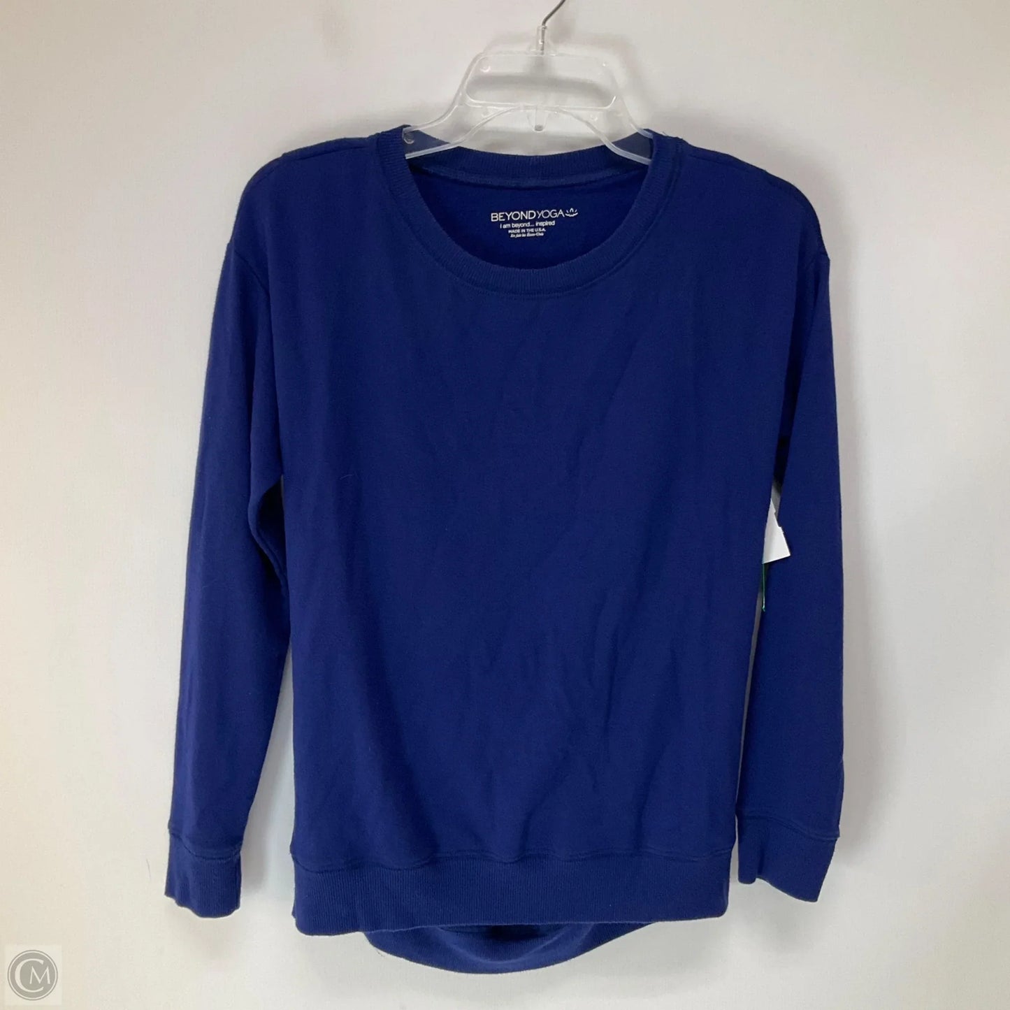 Athletic Top Long Sleeve Crewneck By Beyond Yoga In Blue, Size: S