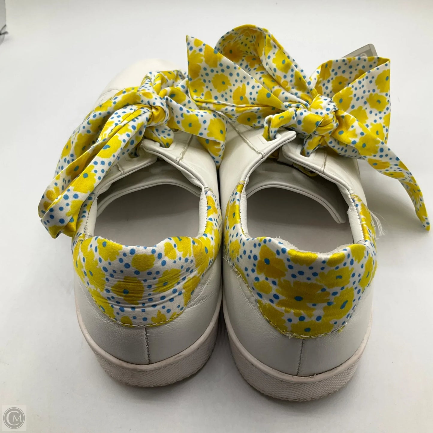 Shoes Sneakers By Cmb In White, Size: 6.5