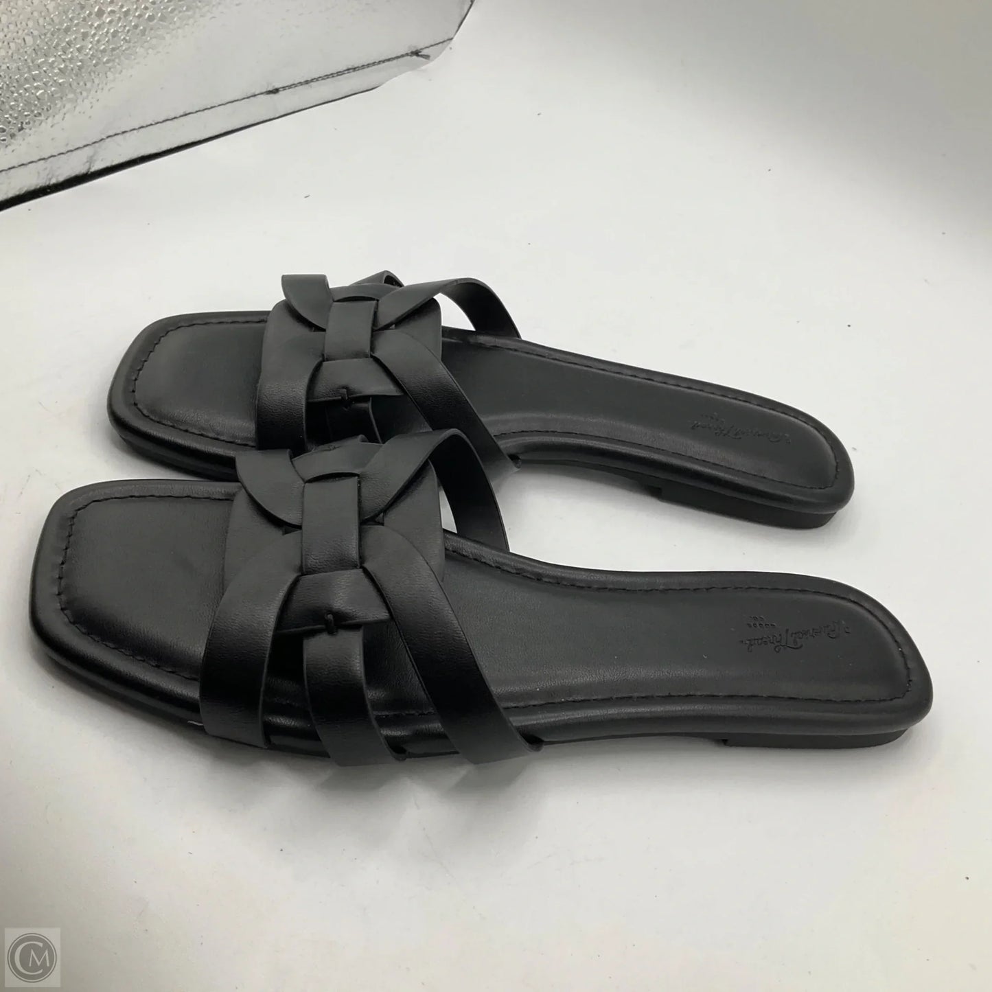Sandals Flats By Universal Thread In Black, Size: 8