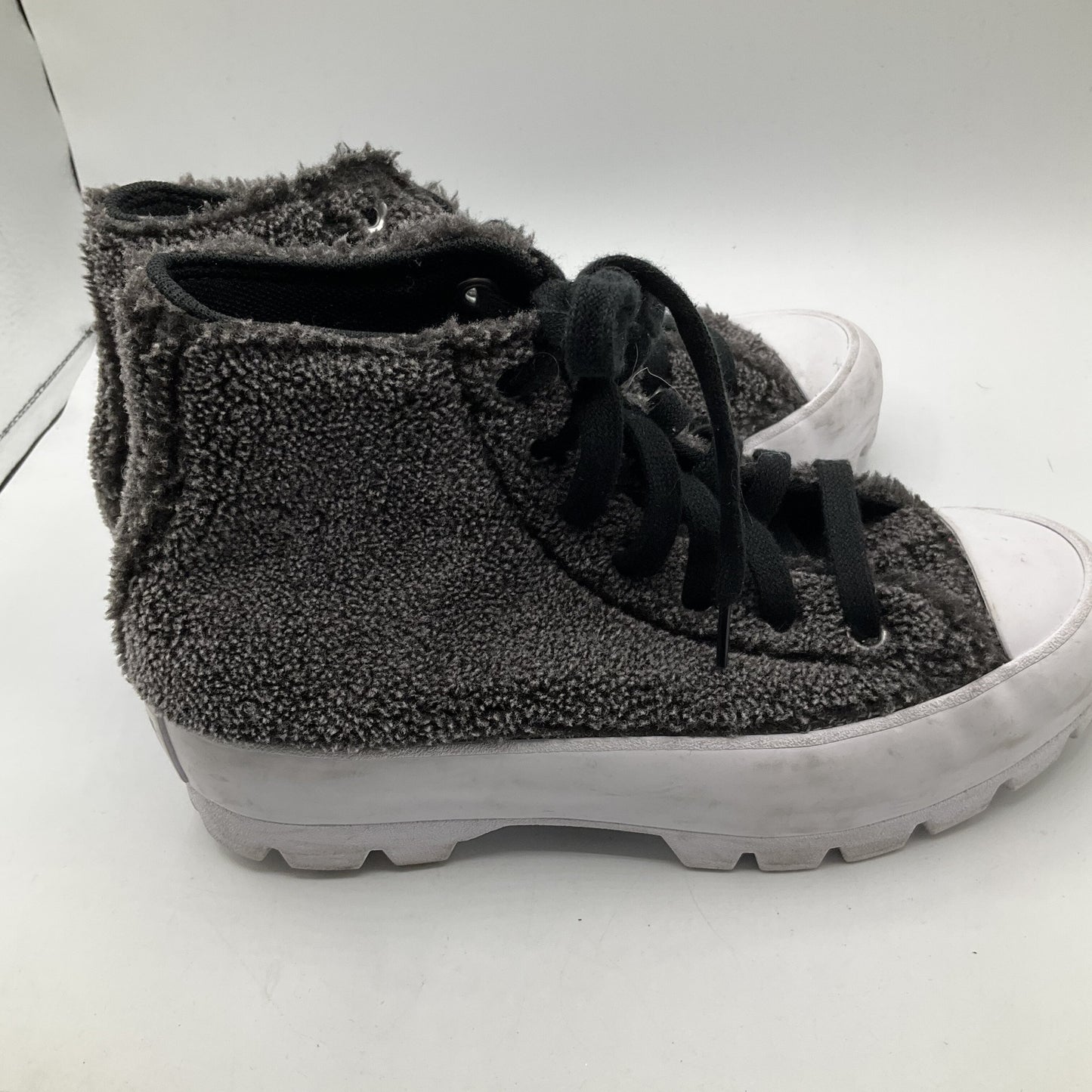 Shoes Sneakers By Converse  Size: 6
