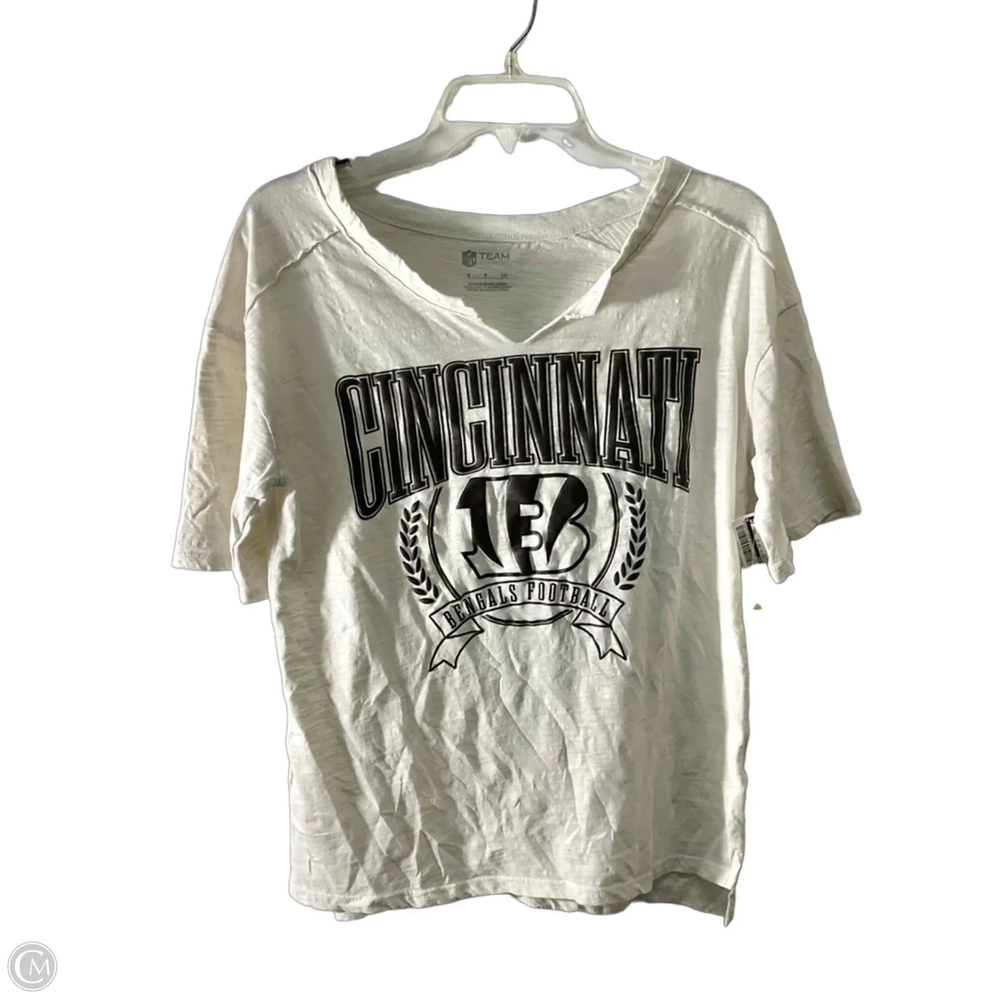 Athletic Top Short Sleeve By Nfl In White, Size: S