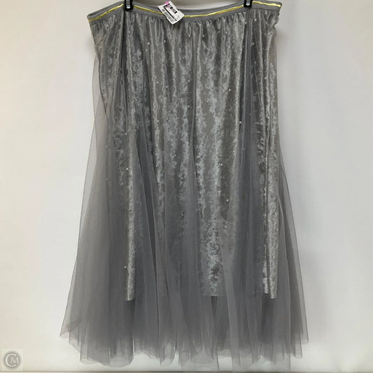 Skirt Midi By Cma In Grey, Size: Xl